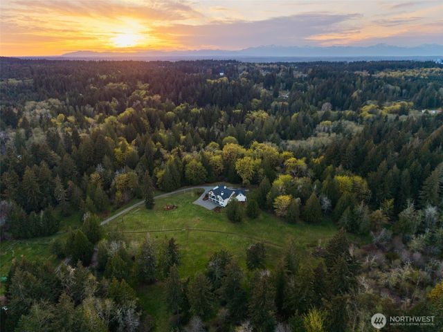 311 Cornwall Road NW, Lakebay, WA 98349