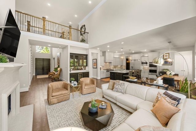 10214 Barwood Drive, Houston, TX 77043