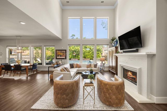 10214 Barwood Drive, Houston, TX 77043