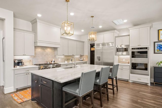 10214 Barwood Drive, Houston, TX 77043