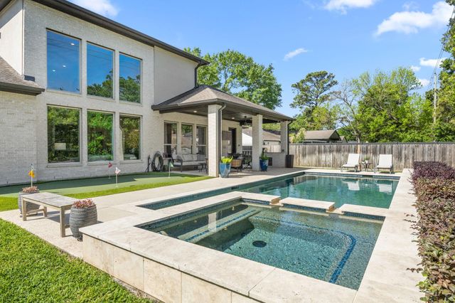 10214 Barwood Drive, Houston, TX 77043