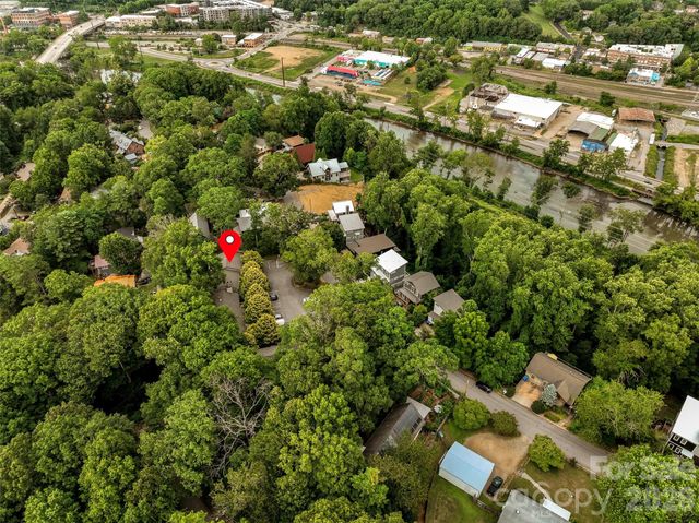 127 Riverview Drive 8 & 8B, Asheville, NC 28806