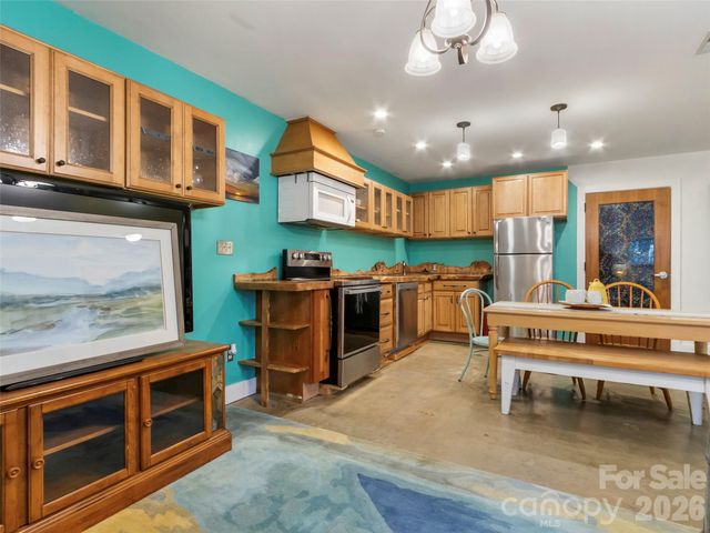 127 Riverview Drive 8 & 8B, Asheville, NC 28806