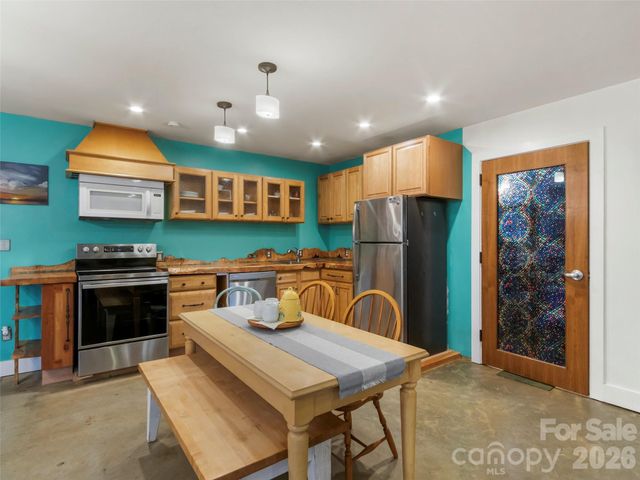 127 Riverview Drive 8 & 8B, Asheville, NC 28806