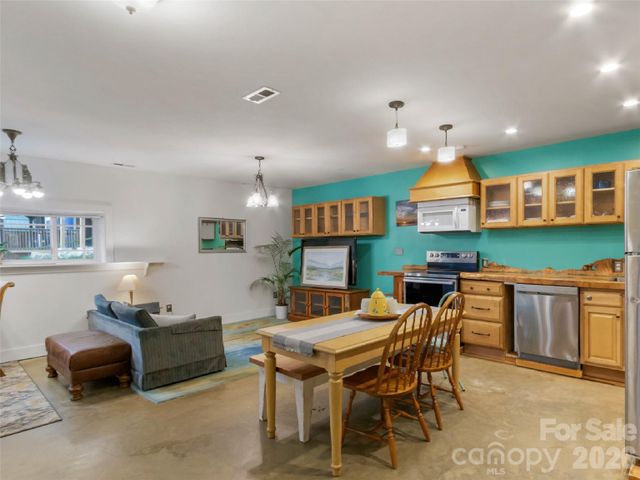 127 Riverview Drive 8 & 8B, Asheville, NC 28806