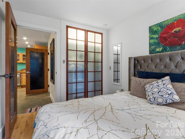 127 Riverview Drive 8 & 8B, Asheville, NC 28806
