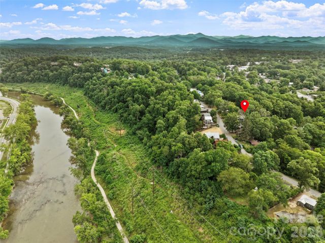 127 Riverview Drive 8 & 8B, Asheville, NC 28806