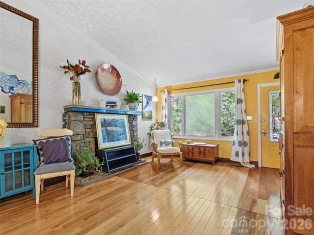 127 Riverview Drive 8 & 8B, Asheville, NC 28806