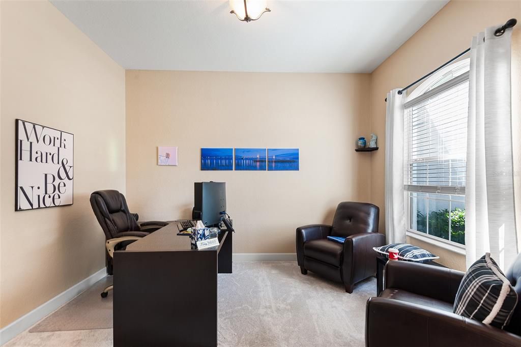 Image 30 of property listing at 332 LAKE MARIANA WAY, Auburndale, FL 33823