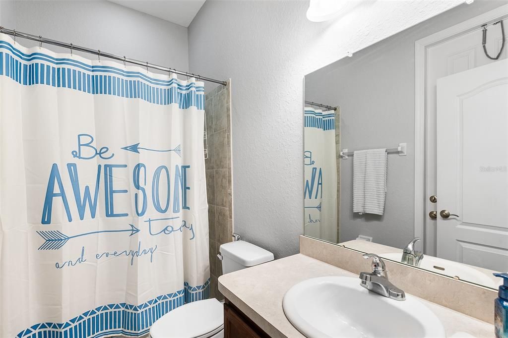 Image 34 of property listing at 332 LAKE MARIANA WAY, Auburndale, FL 33823