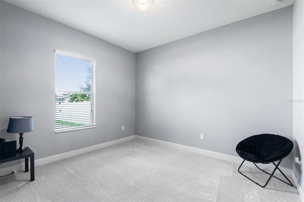 Image 35 of property listing at 332 LAKE MARIANA WAY, Auburndale, FL 33823