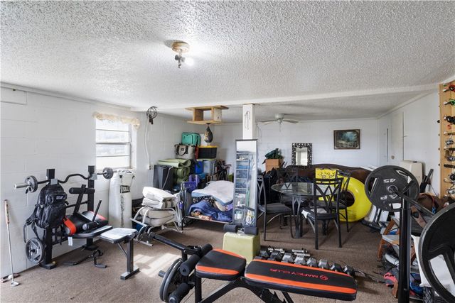 19227 E Black Oak Road, Fayetteville, AR 72701