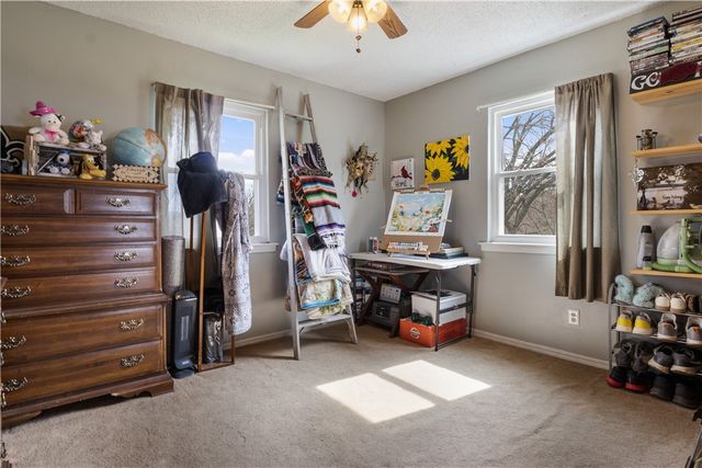 19227 E Black Oak Road, Fayetteville, AR 72701