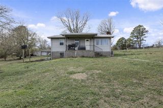 19227 E Black Oak Road, Fayetteville, AR 72701