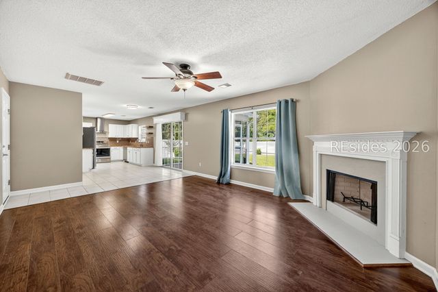 41 Lakeside Dr, Bluffton, SC 29910