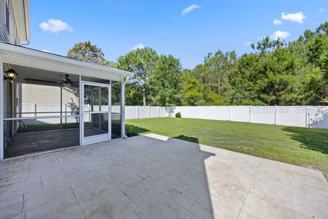 41 Lakeside Dr, Bluffton, SC 29910