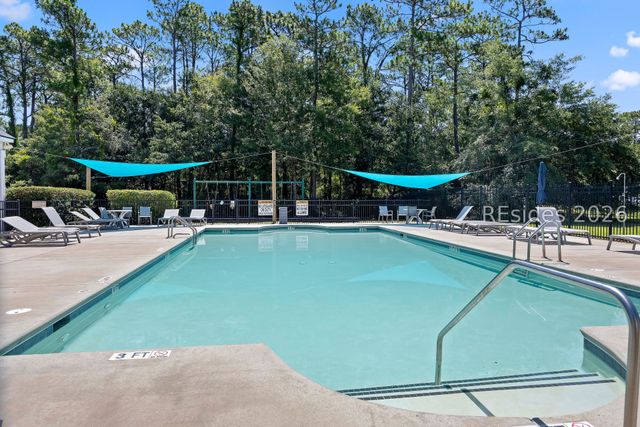 41 Lakeside Dr, Bluffton, SC 29910