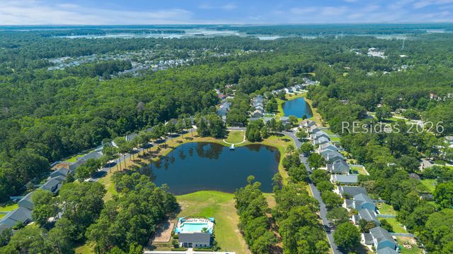 41 Lakeside Dr, Bluffton, SC 29910