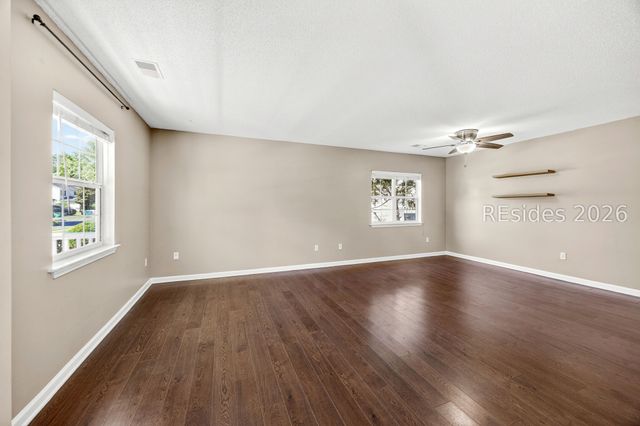 41 Lakeside Dr, Bluffton, SC 29910