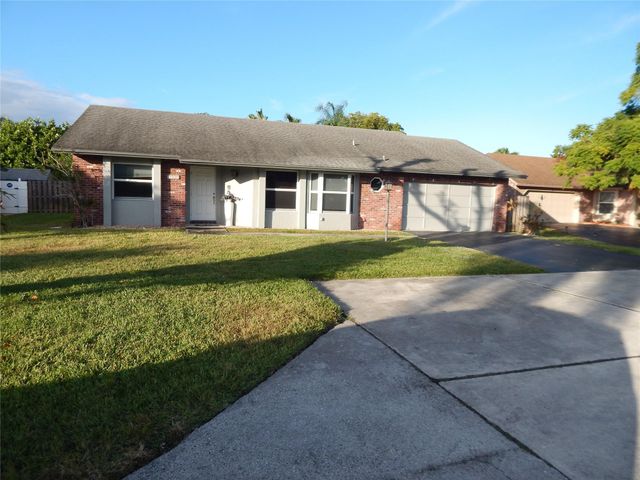 7921 NW 4th St, Plantation, FL 33324