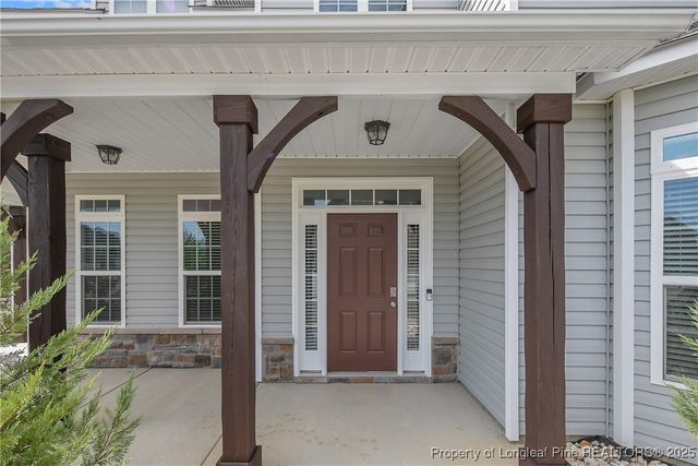 262 Bridgehaven Drive, Raeford, NC 28376