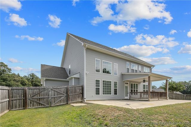 262 Bridgehaven Drive, Raeford, NC 28376