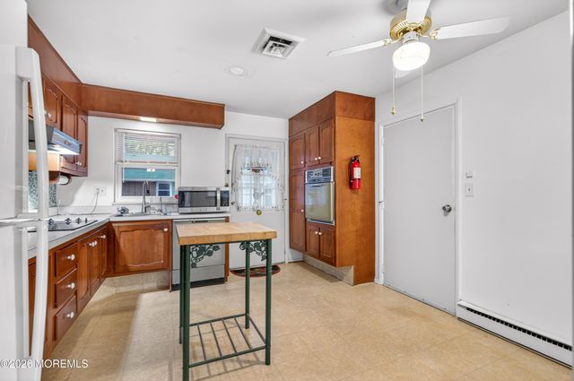 569A Sheffield Court, Lakewood, NJ 08701