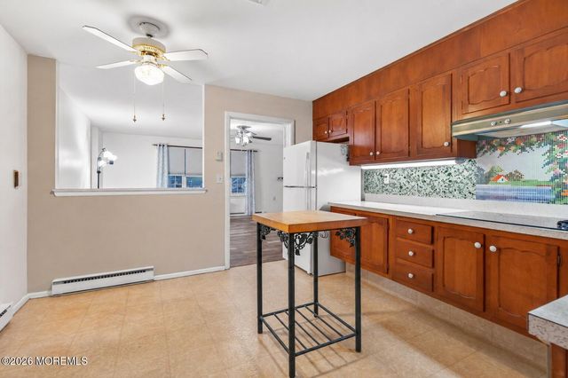569A Sheffield Court, Lakewood, NJ 08701