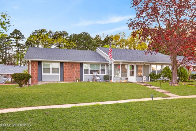 569A Sheffield Court, Lakewood, NJ 08701