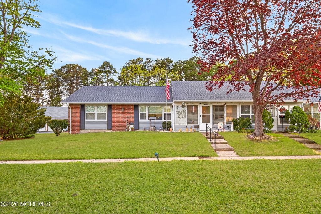 569A Sheffield Court, Lakewood, NJ 08701