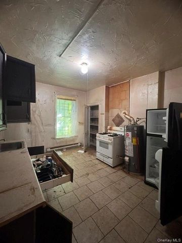 141 S William Street, Newburgh, NY 12550