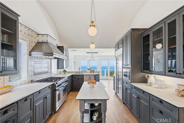 553 Via Almar, Palos Verdes Estates, CA 90274
