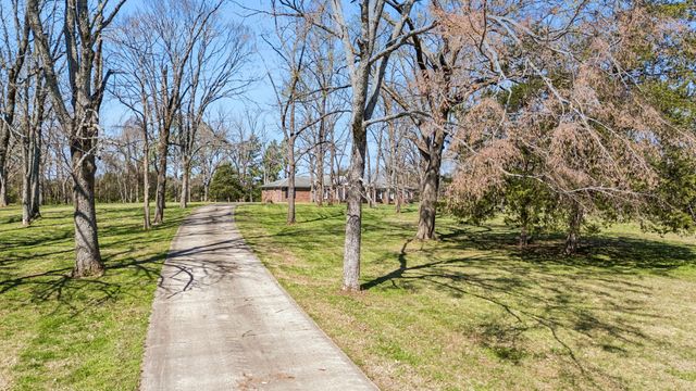 1929 Hickory Ridge Rd, Lebanon, TN 37087