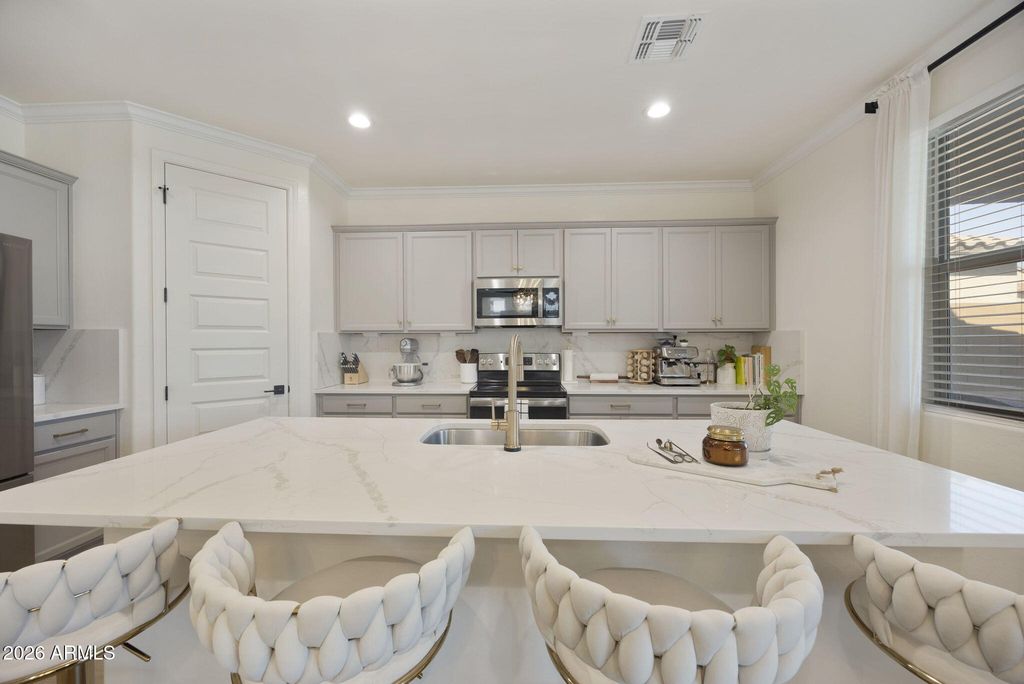 5734 W ATLANTIS Way, Phoenix, AZ 85043 — photo 4