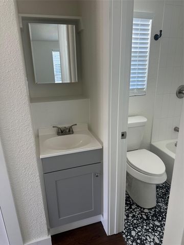 3019 E 12th ST, Austin, TX 78702