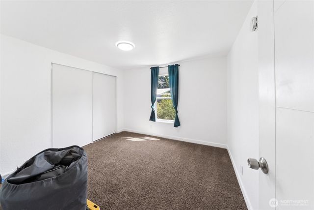 32205 71st Avenue S, Roy, WA 98580