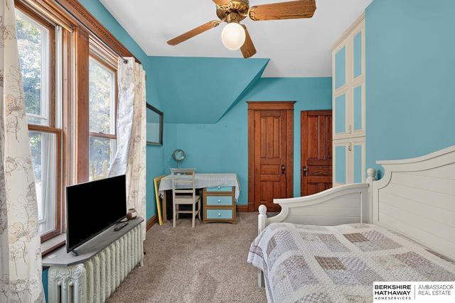 407 E 11th Street, Fremont, NE 68025