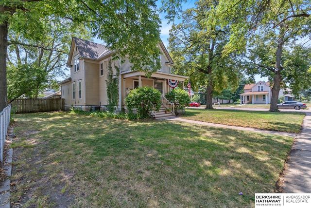 407 E 11th Street, Fremont, NE 68025