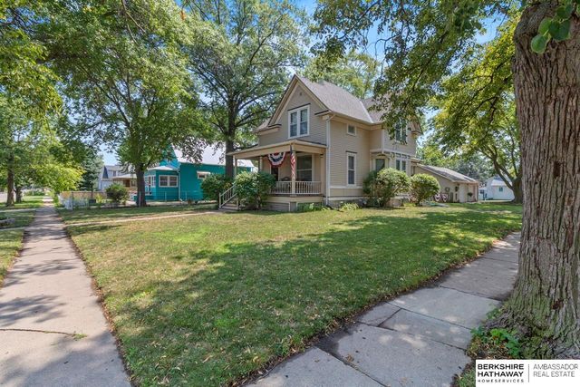 407 E 11th Street, Fremont, NE 68025