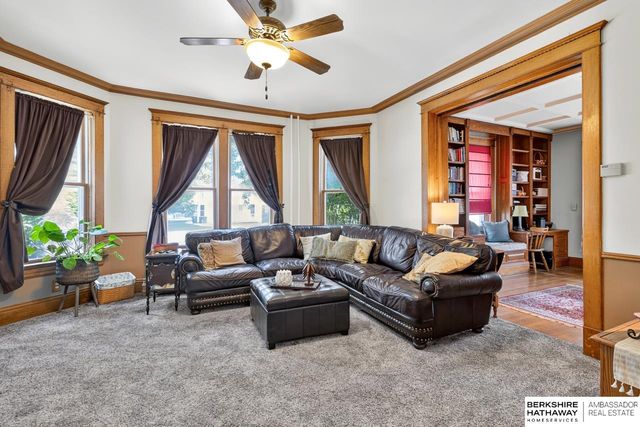 407 E 11th Street, Fremont, NE 68025