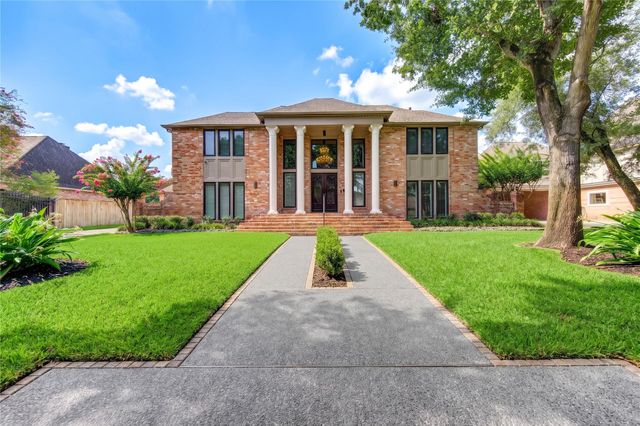 19822 Summerset Way, Houston, TX 77094