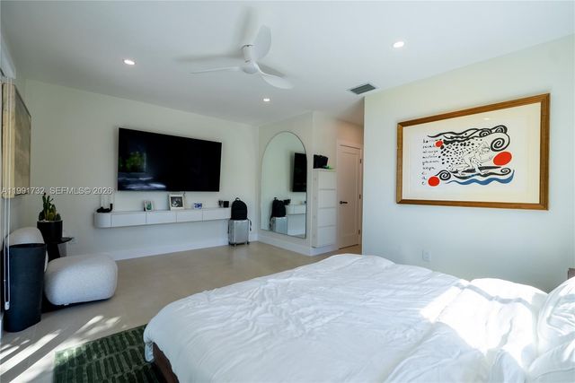 7548 Adventure Ave, North Bay Village, FL 33141