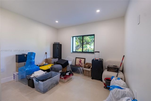 7548 Adventure Ave, North Bay Village, FL 33141