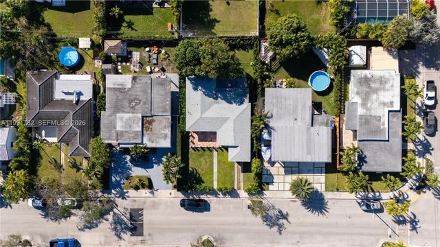 7548 Adventure Ave, North Bay Village, FL 33141