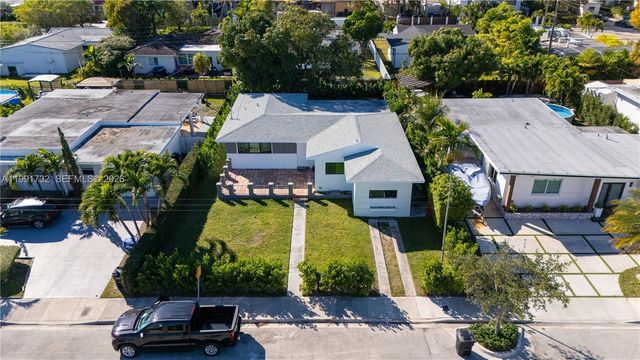 7548 Adventure Ave, North Bay Village, FL 33141