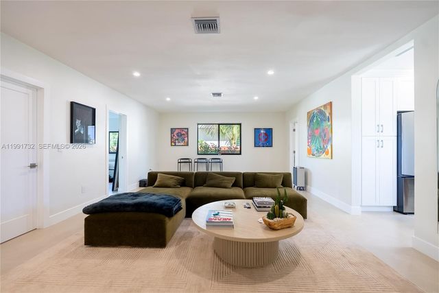 7548 Adventure Ave, North Bay Village, FL 33141