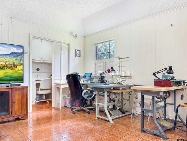 3518 Cloverdale Dr, Tyler, TX 75701