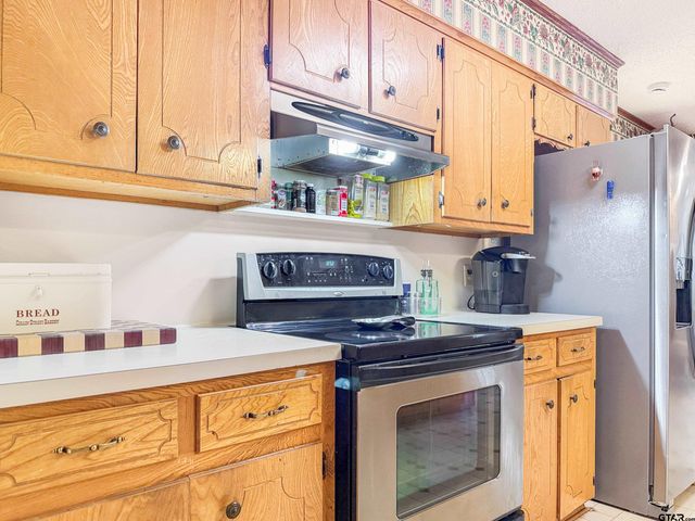 3518 Cloverdale Dr, Tyler, TX 75701