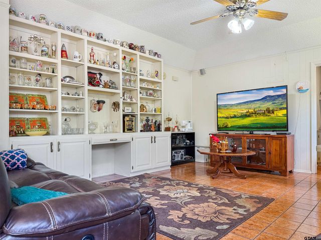 3518 Cloverdale Dr, Tyler, TX 75701