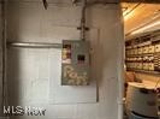 2744 Mayfield Road, Cleveland Heights, OH 44106